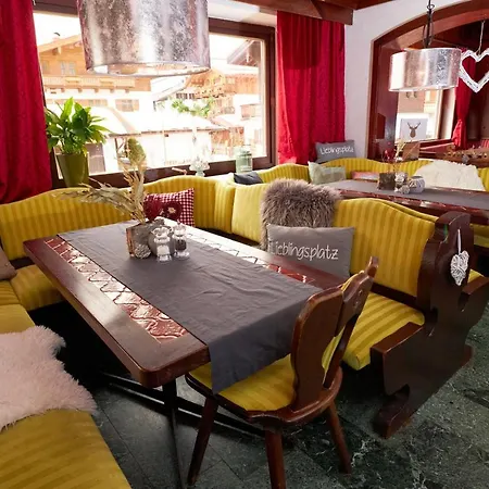 Almrausch Hotel 3*